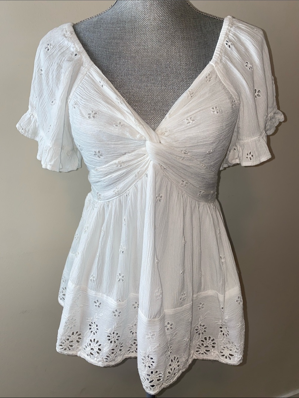 Y2K Angie White Eyelet Twist-Front Women's Top Size Snall